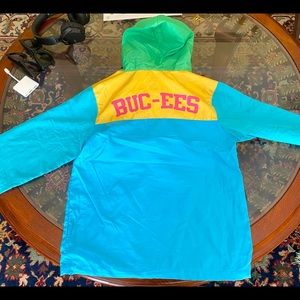 Bucees youth XL retro windbreaker